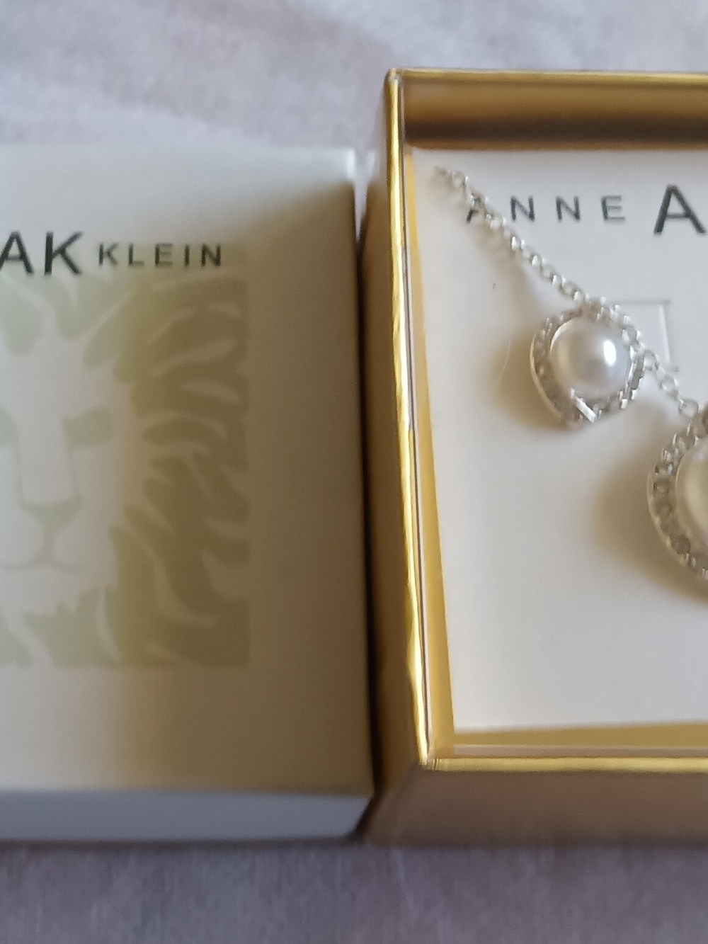 ANNE AK KLEIN FAUX PEARL & STUDS BOXED SET